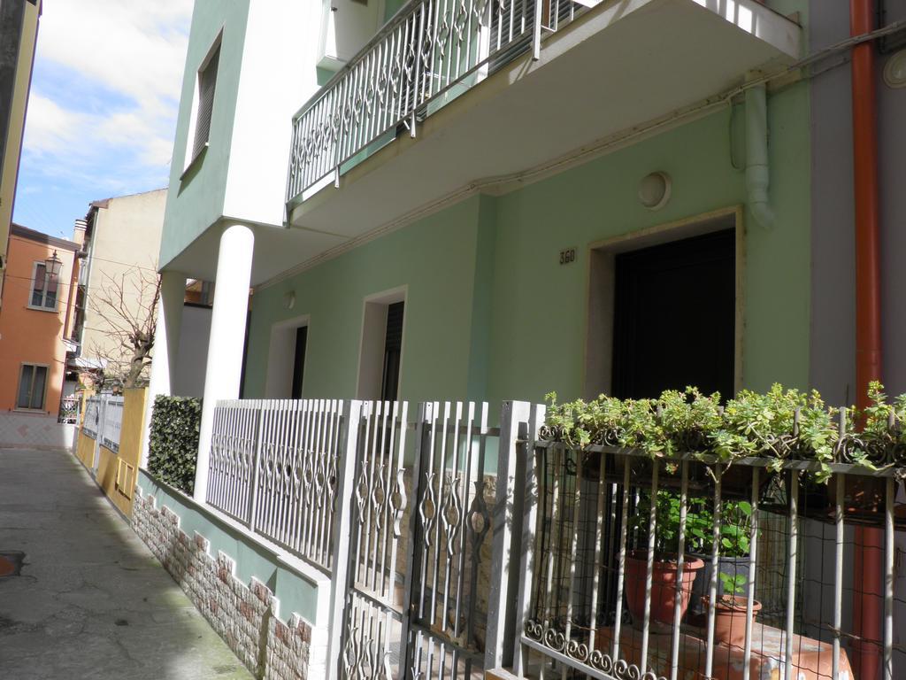 Appartamenti Sottomarina Carla Ruang foto